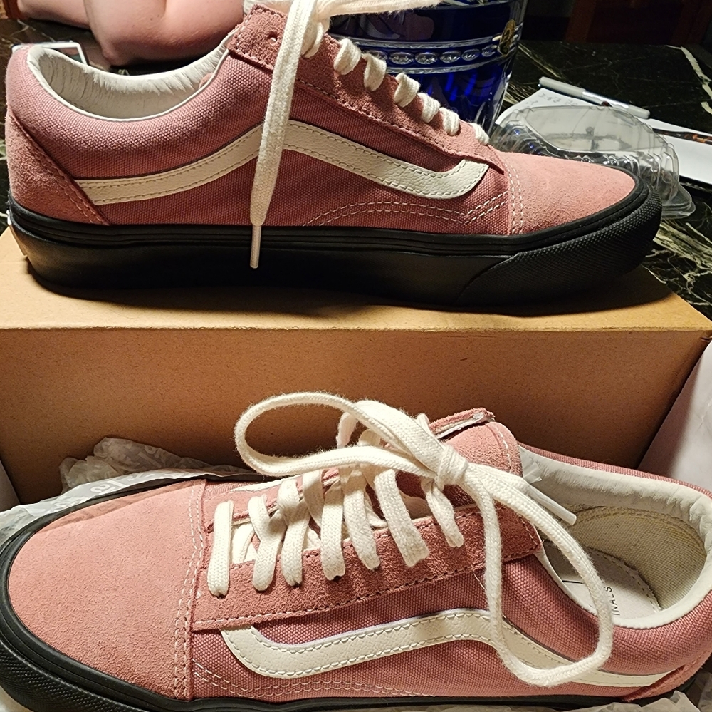 Vans OG Old Skool LX (Suede/Canvas) Ash Rose/Black Unisex Sneakers